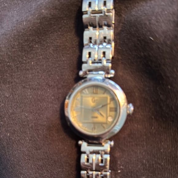 Guess Silver Roman Numeral Watch - Picture 4 of 4